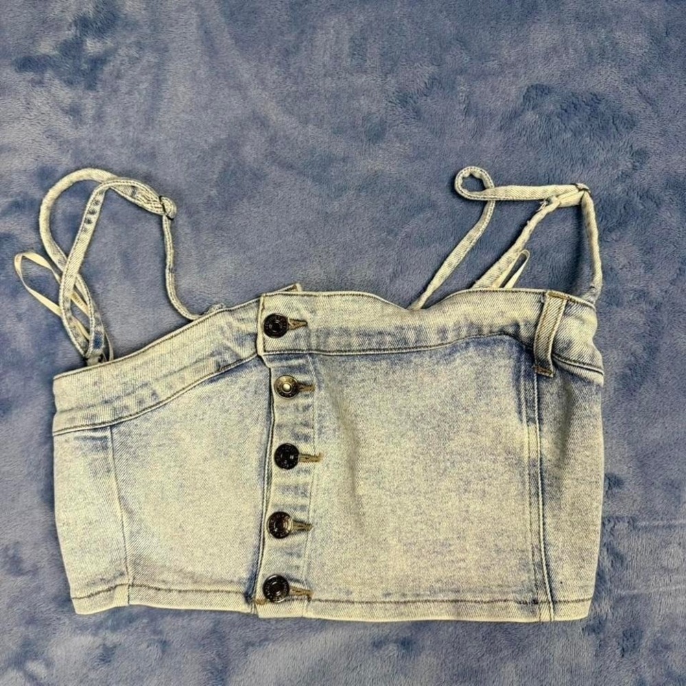 Forever 21 blue denim crop top with button front women Size S